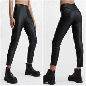 NEW‎ Fabletics Womens Small Faux Leather Leggings Black High Waist